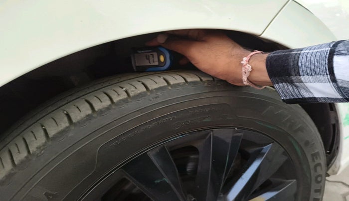 2024 Volkswagen VIRTUS  GT 1.5 TSI DSG , Petrol, Automatic, 30,765 km, tyre