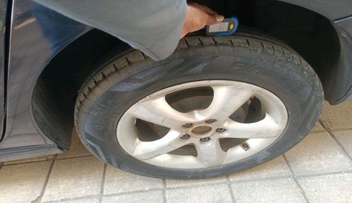 2012 Skoda Rapid ELEGANCE 1.6 TDI CR MT, Diesel, Manual, 2,31,806 km, tyre