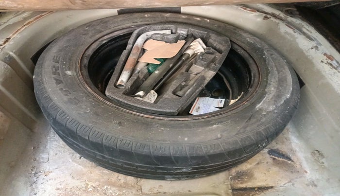 2012 Skoda Rapid ELEGANCE 1.6 TDI CR MT, Diesel, Manual, 2,31,806 km, tyre