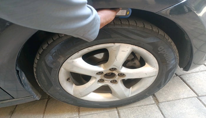 2012 Skoda Rapid ELEGANCE 1.6 TDI CR MT, Diesel, Manual, 2,31,806 km, tyre