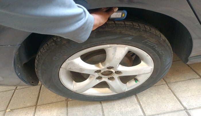 2012 Skoda Rapid ELEGANCE 1.6 TDI CR MT, Diesel, Manual, 2,31,806 km, tyre