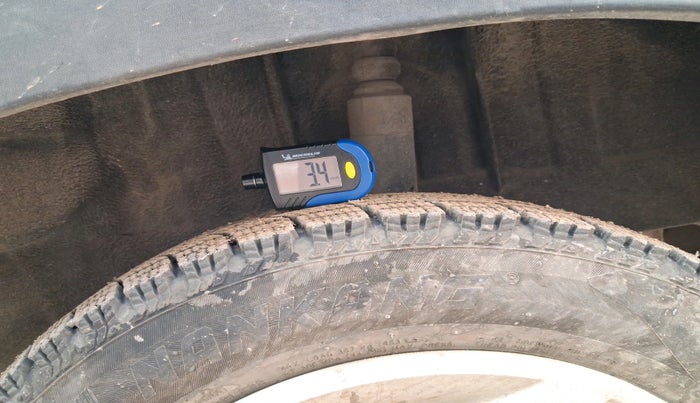 2017 Renault Kwid RXL 1.0, Petrol, Manual, 68,253 km, tyre