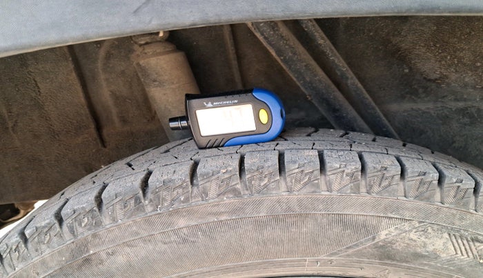 2017 Renault Kwid RXL 1.0, Petrol, Manual, 68,253 km, tyre