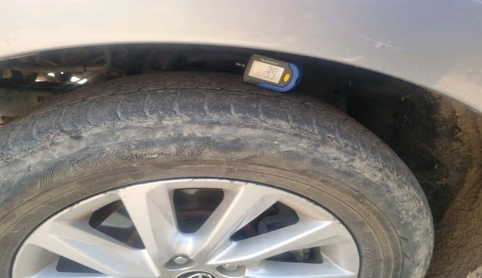 2020 Toyota Innova Crysta 2.4 GX AT 7 STR, Diesel, Automatic, 1,47,957 km, tyre