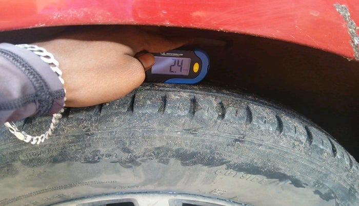 2022 Maruti Dzire VXI CNG, Petrol, Manual, 43,658 km, tyre