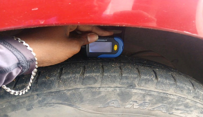 2022 Maruti Dzire VXI CNG, Petrol, Manual, 43,658 km, tyre