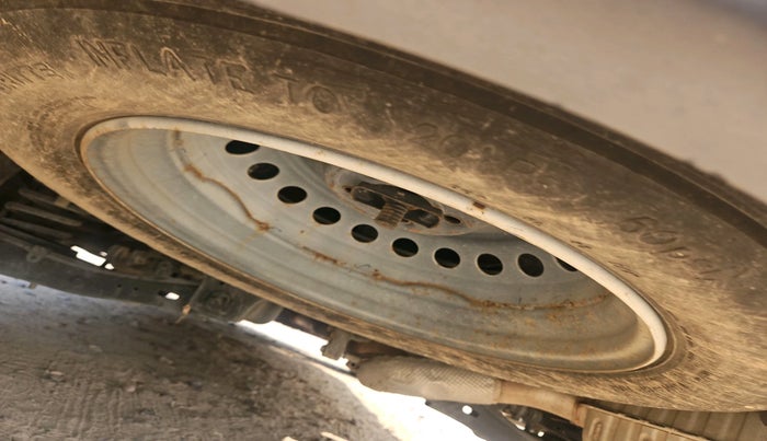 2022 Mahindra XUV700 AX 5 P MT 5 STR, Petrol, Manual, 56,128 km, tyre