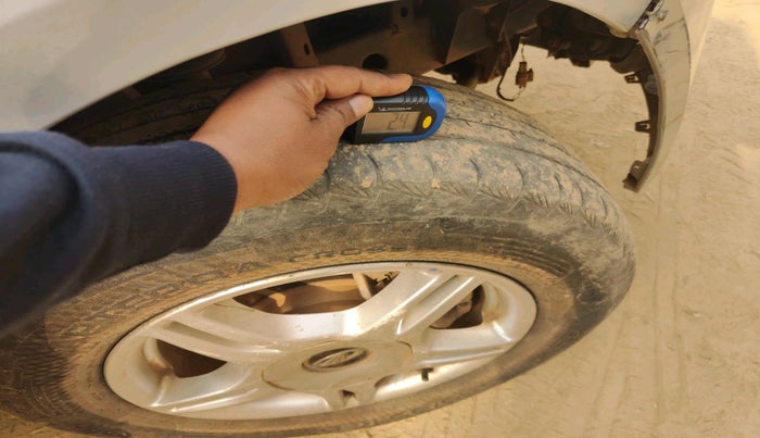 2019 Mahindra MARAZZO M6 7 STR, Diesel, Manual, 1,58,015 km, tyre