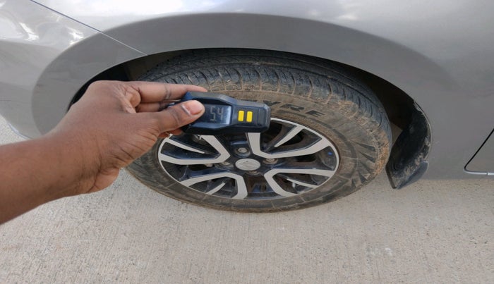 2022 Maruti Dzire VXI, Petrol, Manual, 19,899 km, tyre