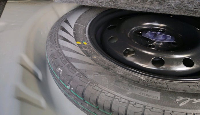 2022 Maruti Dzire VXI, Petrol, Manual, 19,899 km, tyre