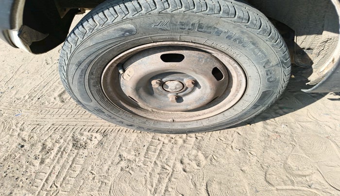 2016 Datsun Redi Go S, Petrol, Manual, 62,060 km, tyre