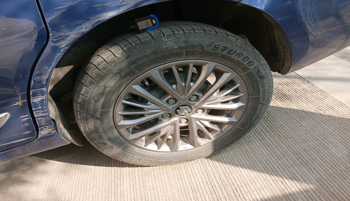 2022 Maruti Ertiga VXI CNG, Petrol, Manual, 1,22,553 km, tyre