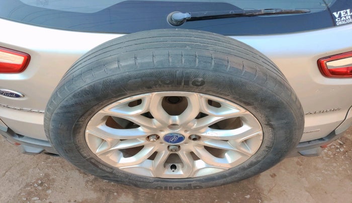 2014 Ford Ecosport TITANIUM 1.5L DIESEL (OPT), Diesel, Manual, 1,45,423 km, tyre