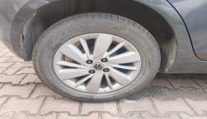 2017 Maruti Swift ZXI, Petrol, Manual, 1,20,545 km, tyre