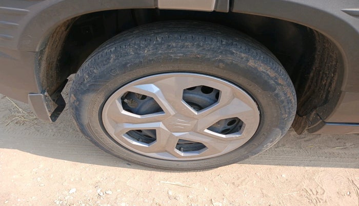 2024 Maruti BREZZA VXI, Petrol, Manual, 75,000 km, tyre