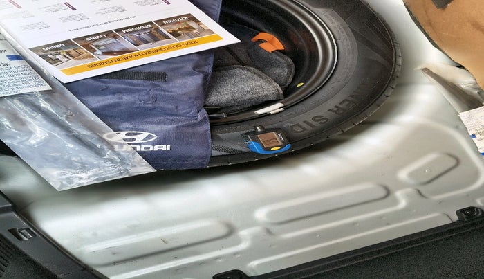 2019 Hyundai VENUE SX PLUS 1.0 TURBO DCT, Petrol, Automatic, 33,047 km, tyre