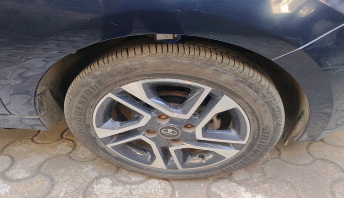 2021 Tata TIGOR XZA PLUS PETROL, Petrol, Automatic, 15,992 km, tyre