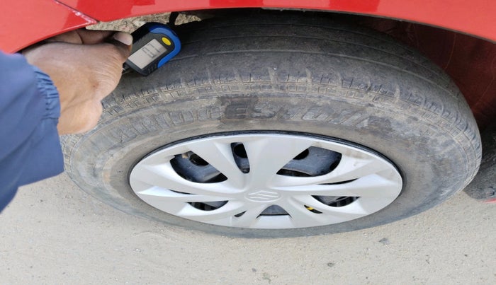 2021 Maruti Swift VXI, Petrol, Manual, 54,517 km, tyre