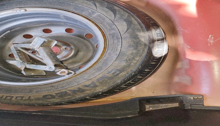 2021 Maruti Swift VXI, Petrol, Manual, 54,517 km, tyre