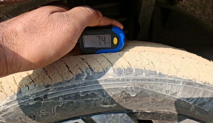 2024 Renault Kiger RXT (O) MT, Petrol, Manual, 5,540 km, tyre