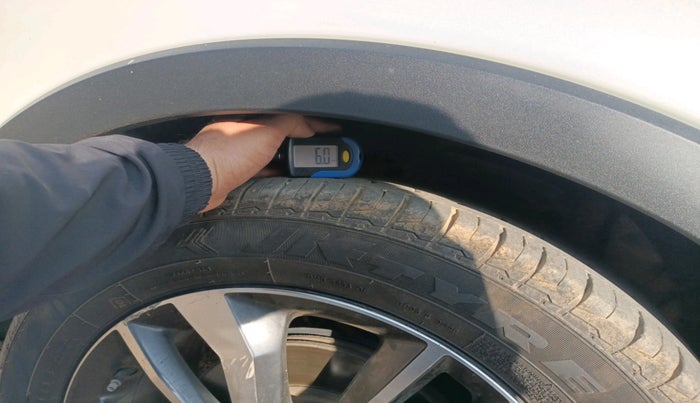 2019 Mahindra XUV300 W8 (O) 1.5 DIESEL, Diesel, Manual, 1,14,847 km, tyre