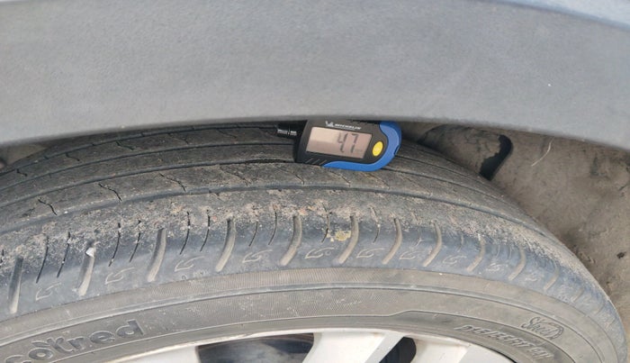 2019 Mahindra XUV300 W8 1.5 DIESEL, Diesel, Manual, 94,672 km, tyre