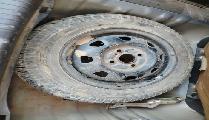 2011 Hyundai Santro Xing GLS PLUS AUDIO, Petrol, Manual, 33,148 km, tyre