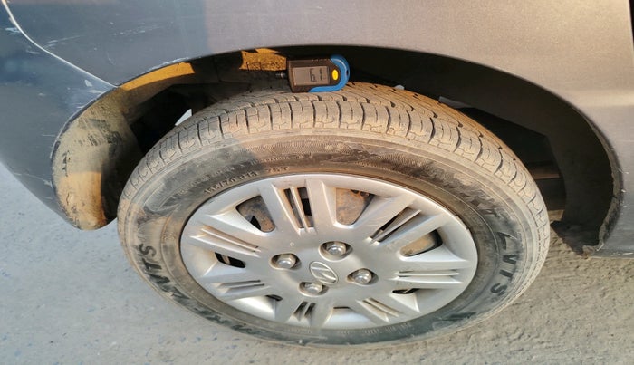 2011 Hyundai Santro Xing GLS PLUS AUDIO, Petrol, Manual, 33,148 km, tyre