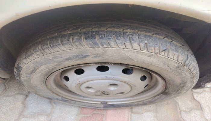 2014 Tata Indigo ECS LS CR4, Diesel, Manual, 1,52,932 km, tyre