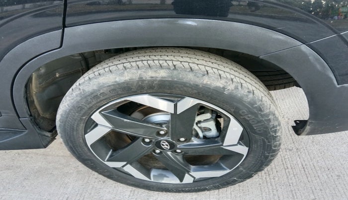 2021 Hyundai ALCAZAR 1.5 SIGNATURE (O) AT 7STR, Diesel, Automatic, 48,011 km, tyre