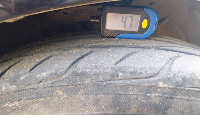 2013 Honda City 1.5L I-VTEC V MT, Petrol, Manual, 1,07,987 km, tyre