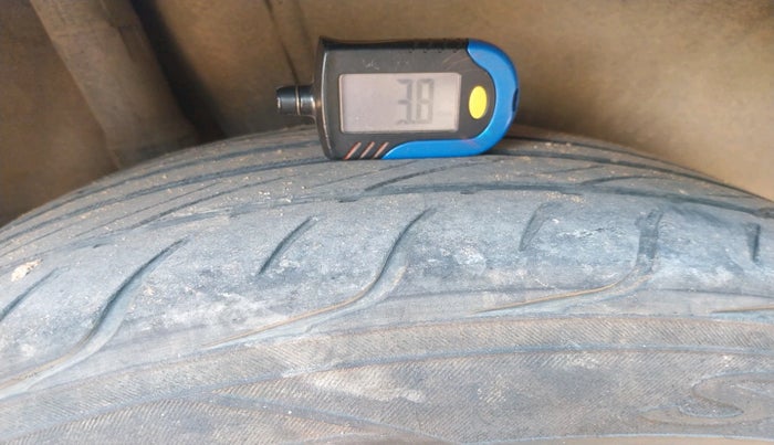 2013 Honda City 1.5L I-VTEC V MT, Petrol, Manual, 1,07,987 km, tyre