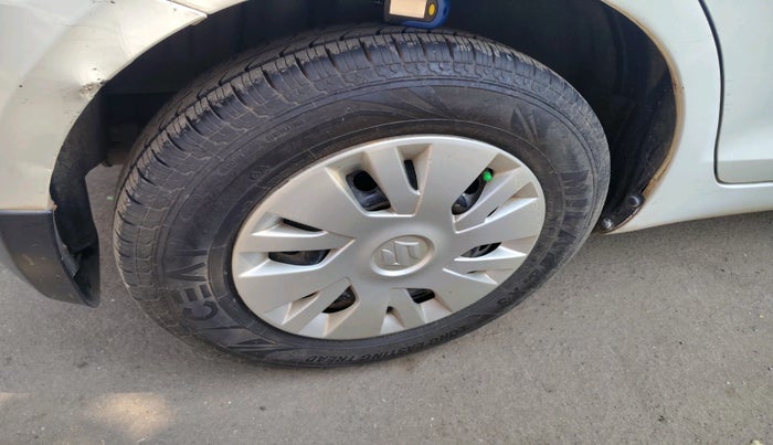 2012 Maruti Swift VXI, Petrol, Manual, 22,238 km, tyre