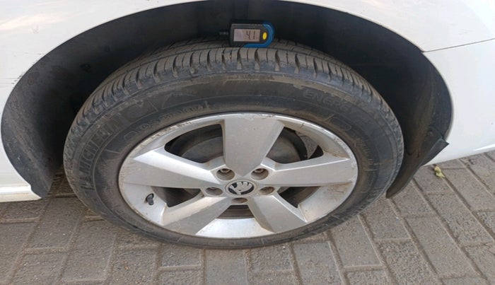 2016 Skoda Rapid 1.5 TDI CR STYLE PLUS AT, Diesel, Automatic, 94,161 km, tyre