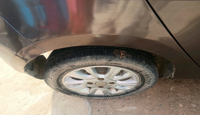 2018 Tata Tiago XZ PETROL, Petrol, Manual, 67,171 km, tyre