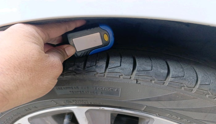 2019 Maruti Ciaz ALPHA  AT 1.5 SHVS PETROL, Petrol, Automatic, 90,775 km, tyre