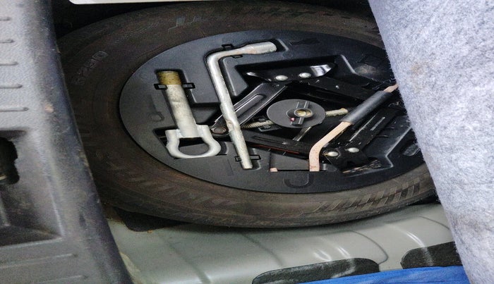 2016 Mahindra Kuv100 K4 D 6 STR, Diesel, Manual, 1,09,632 km, tyre