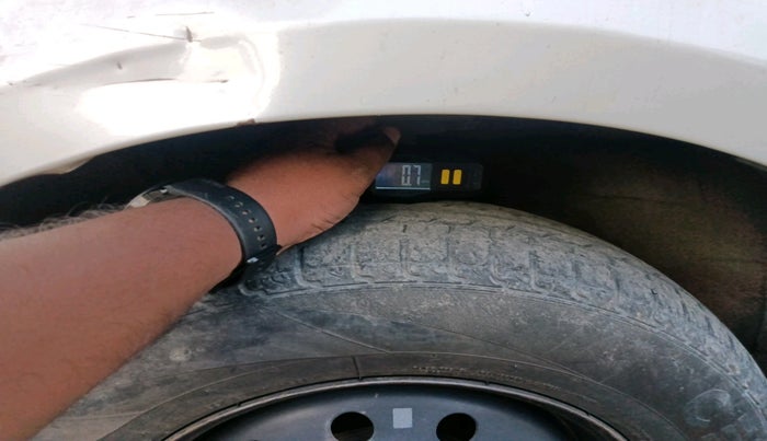 2013 Maruti Swift VDI, Diesel, Manual, 1,29,112 km, tyre