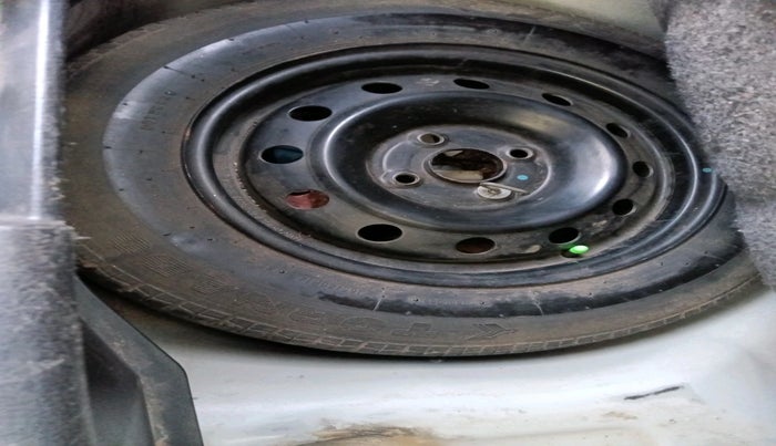 2013 Maruti Swift VDI, Diesel, Manual, 1,29,112 km, tyre