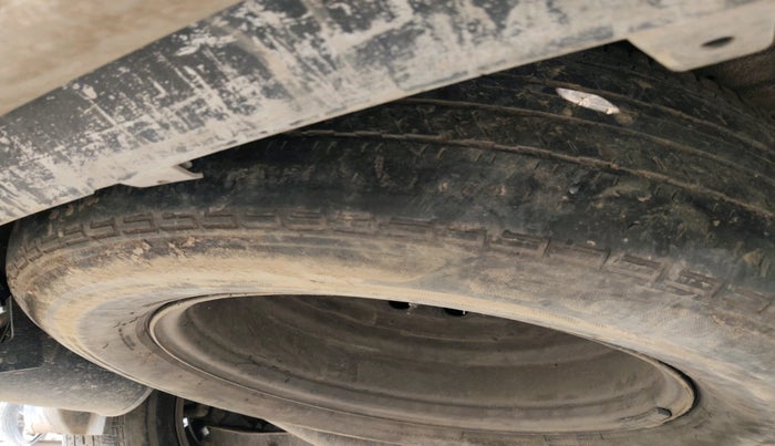 2015 Mahindra XUV500 W4, Diesel, Manual, 1,63,042 km, tyre