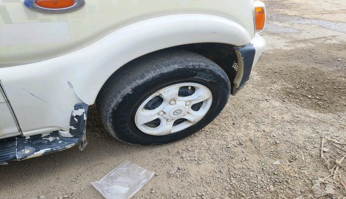 2014 Mahindra Scorpio SLE, Diesel, Manual, 92,383 km, tyre