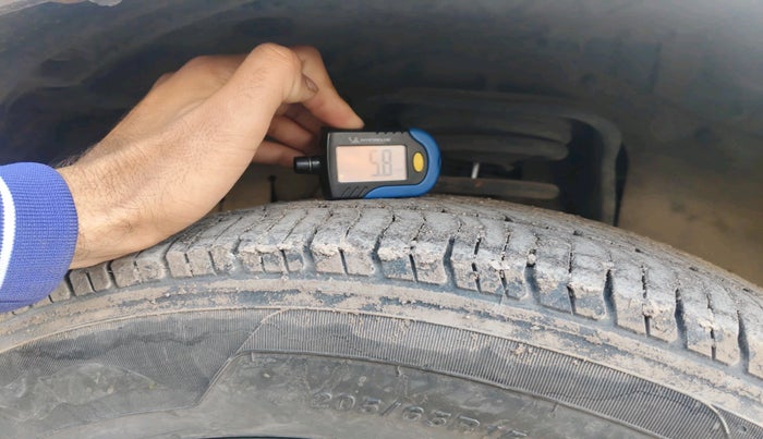 2013 Mahindra Quanto C6, Diesel, Manual, 1,37,730 km, tyre