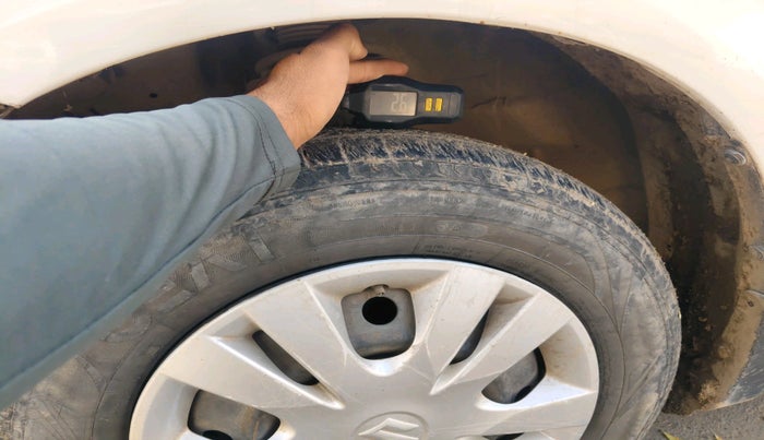 2013 Maruti Swift Dzire VDI, Diesel, Manual, 1,22,399 km, tyre