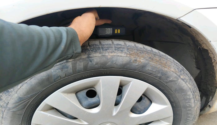 2013 Maruti Swift Dzire VDI, Diesel, Manual, 1,22,399 km, tyre