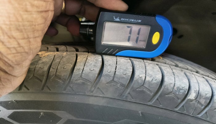 2014 Maruti Wagon R 1.0 LXI CNG, Petrol, Manual, 84,397 km, tyre