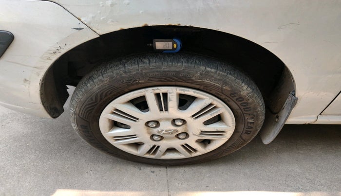 2010 Hyundai Santro Xing GLS, Petrol, Manual, 75,700 km, tyre