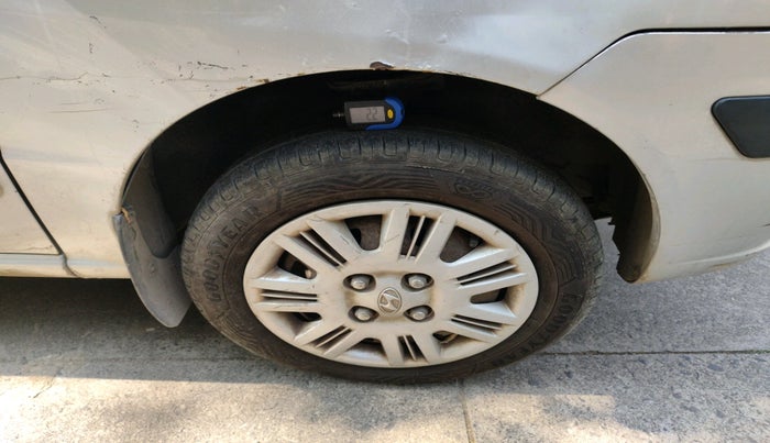 2010 Hyundai Santro Xing GLS, Petrol, Manual, 75,700 km, tyre