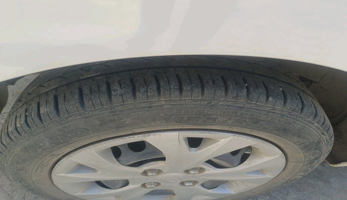 2014 Hyundai Grand i10 MAGNA 1.1 CRDI, Diesel, Manual, 70,678 km, tyre