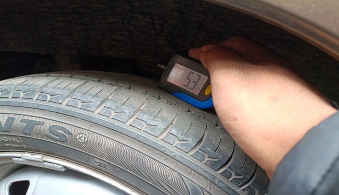 2011 Maruti Zen Estilo LXI, Petrol, Manual, 78,976 km, tyre