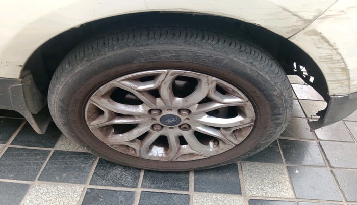 2013 Ford Ecosport TITANIUM 1.5L DIESEL, Diesel, Manual, 1,30,648 km, tyre